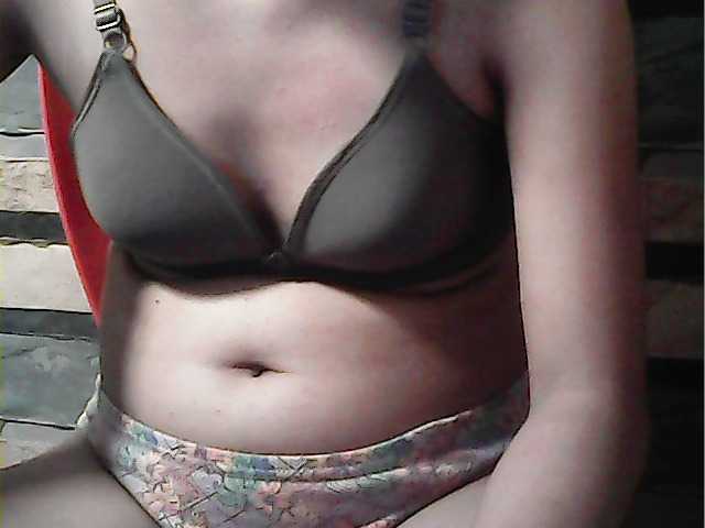 flowerhairypinay's BongaCams show and profile