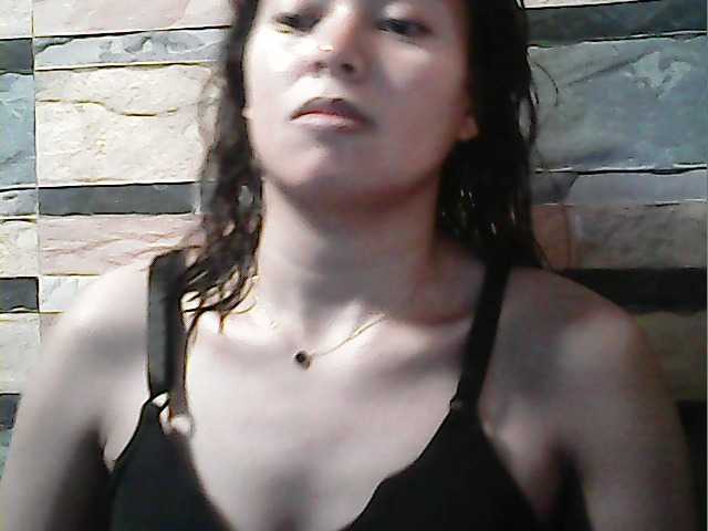 flowerhairypinay's BongaCams show and profile