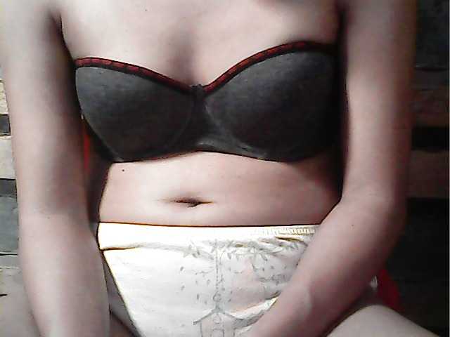 flowerhairypinay's BongaCams show and profile