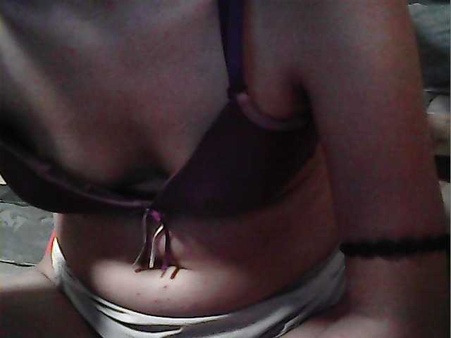 flowerhairypinay's BongaCams show and profile