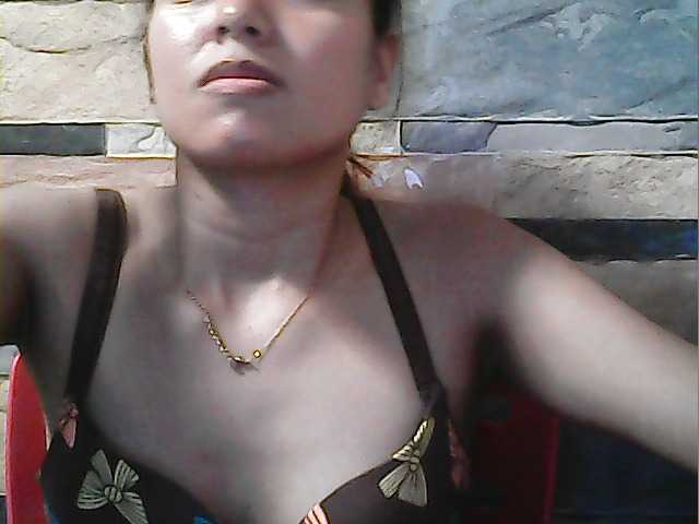 flowerhairypinay's BongaCams show and profile