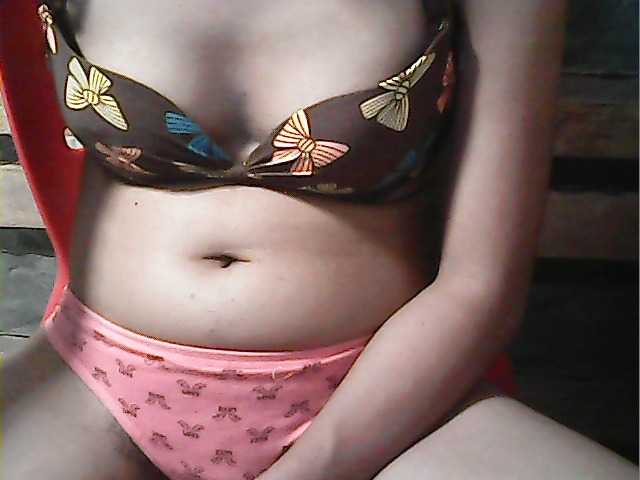 flowerhairypinay's BongaCams show and profile