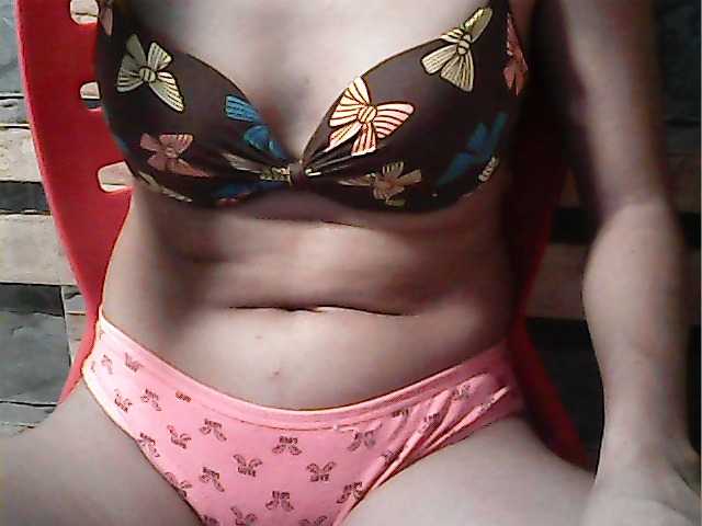 flowerhairypinay's BongaCams show and profile