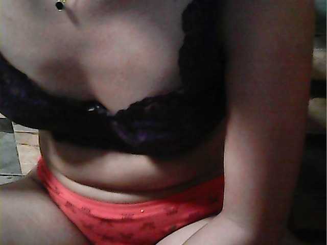 flowerhairypinay's BongaCams show and profile