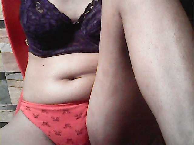 flowerhairypinay's BongaCams show and profile