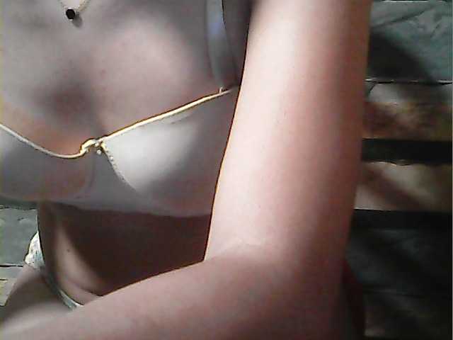 flowerhairypinay's BongaCams show and profile