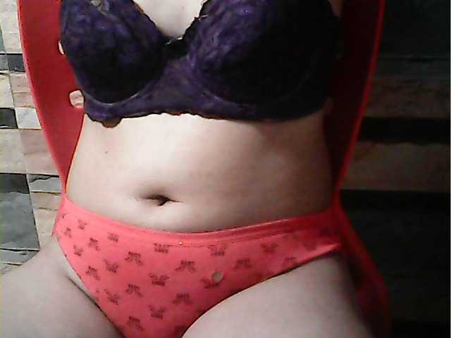 flowerhairypinay's BongaCams show and profile