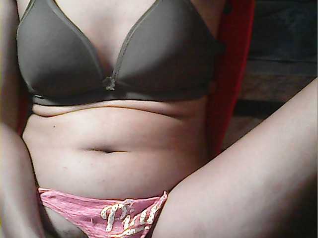 flowerhairypinay's BongaCams show and profile