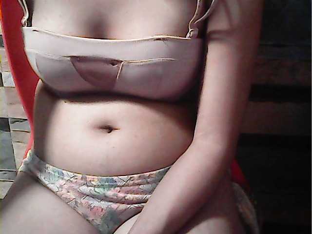 flowerhairypinay's BongaCams show and profile