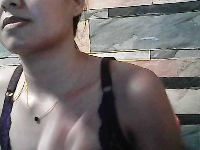 flowerhairypinay's BongaCams show and profile