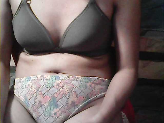 flowerhairypinay's BongaCams show and profile