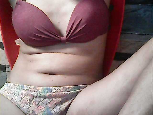 flowerhairypinay's BongaCams show and profile