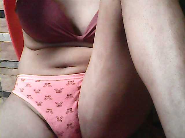 flowerhairypinay's BongaCams show and profile