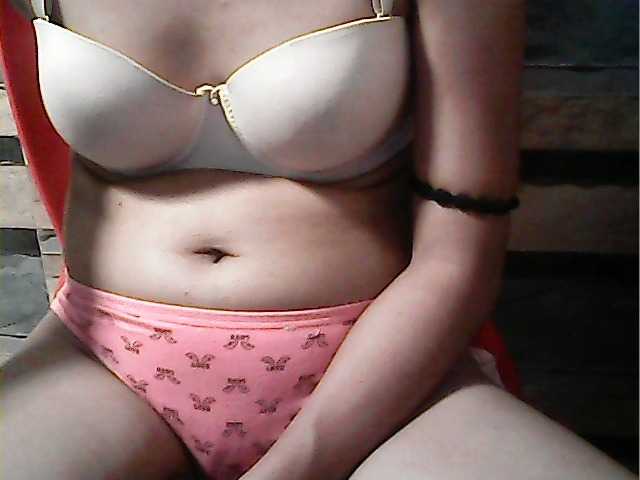 flowerhairypinay's BongaCams show and profile