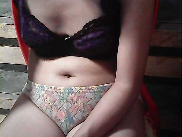 flowerhairypinay's BongaCams show and profile