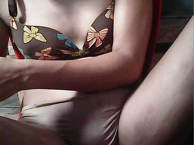 flowerhairypinay's BongaCams show and profile