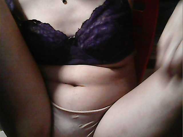 flowerhairypinay's BongaCams show and profile