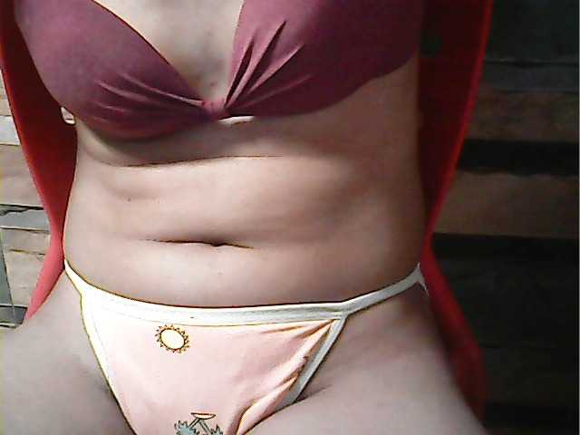 flowerhairypinay's BongaCams show and profile