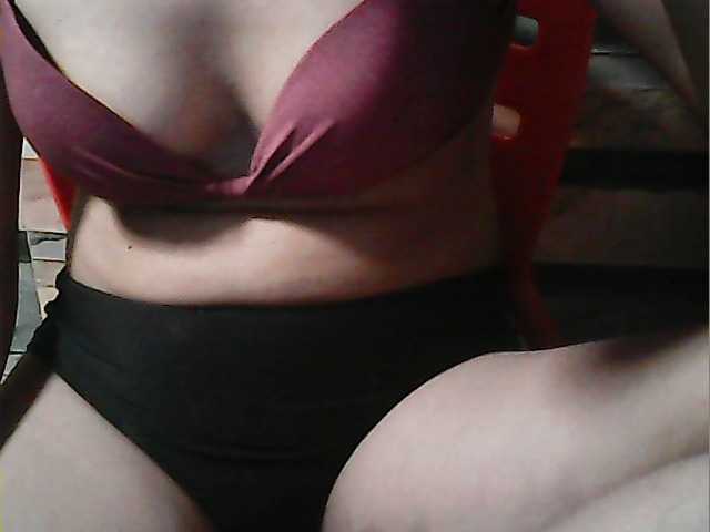 flowerhairypinay's BongaCams show and profile