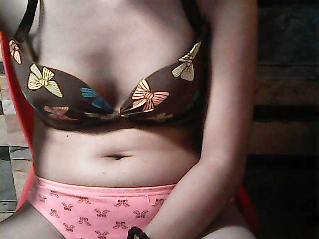 flowerhairypinay's BongaCams show and profile