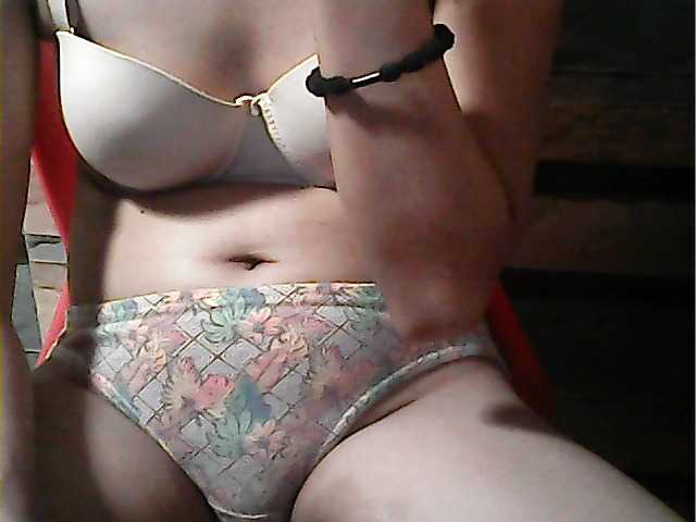 flowerhairypinay's BongaCams show and profile