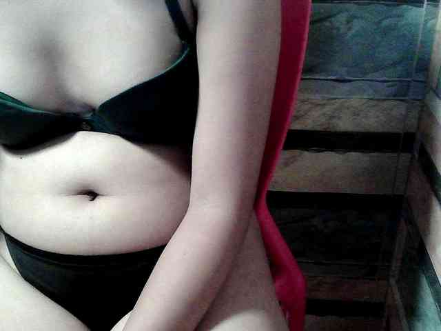 HornyNica webcam