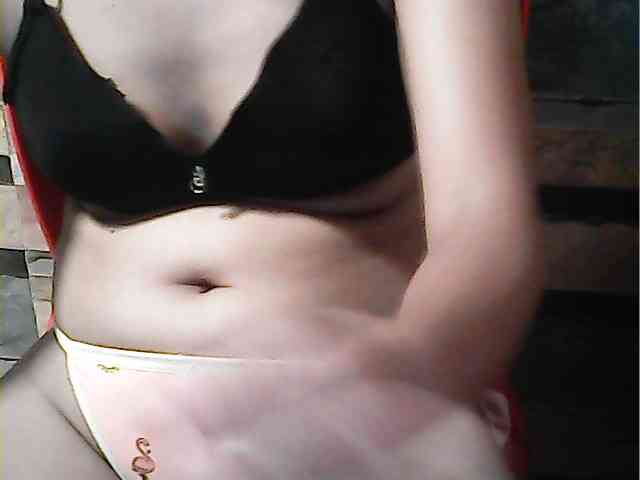 HornyNica webcam
