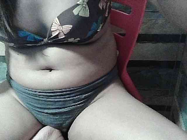 HornyNica webcam
