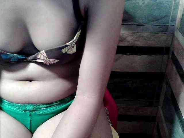 HornyNica webcam