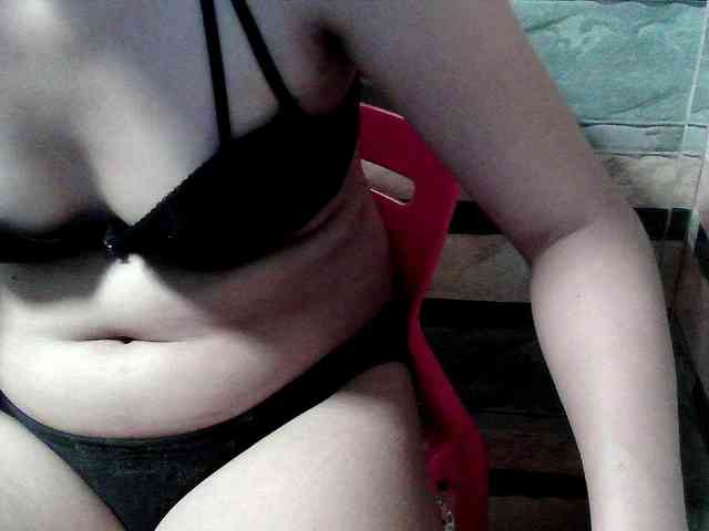 HornyNica webcam