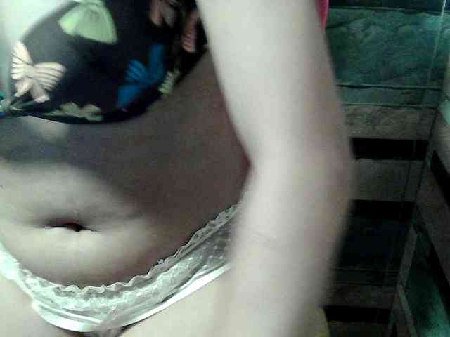 HornyNica webcam
