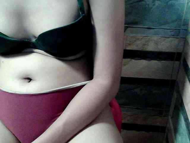HornyNica webcam