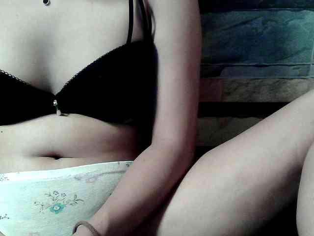 HornyNica webcam