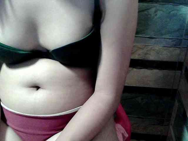 HornyNica webcam