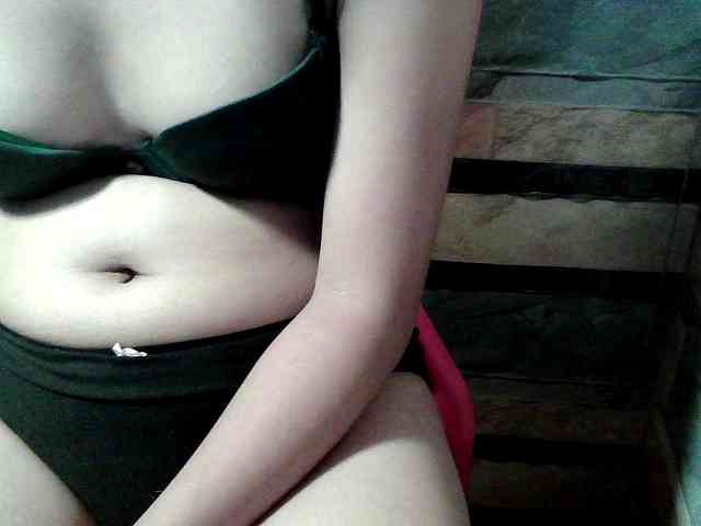 HornyNica webcam