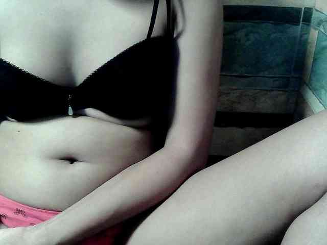 HornyNica webcam