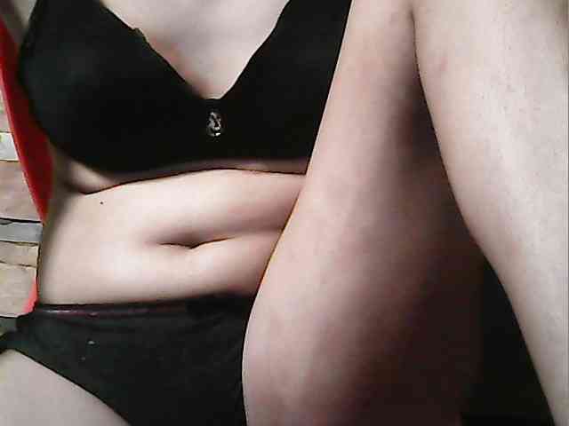 HornyNica webcam