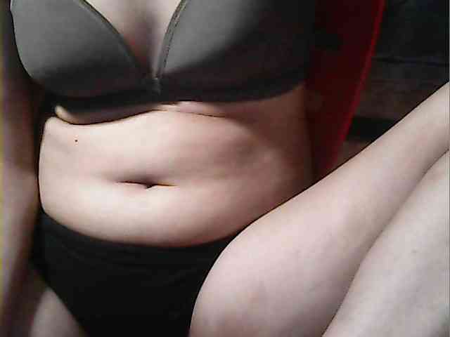 HornyNica webcam