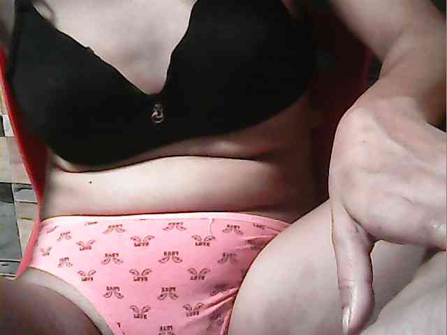 HornyNica webcam