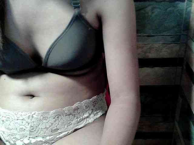 HornyNica webcam
