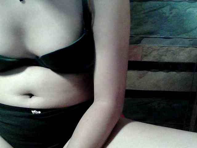 HornyNica webcam