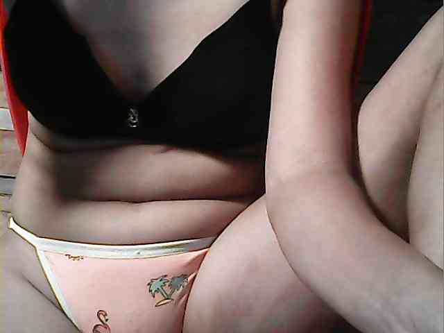HornyNica webcam