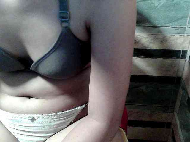 HornyNica webcam