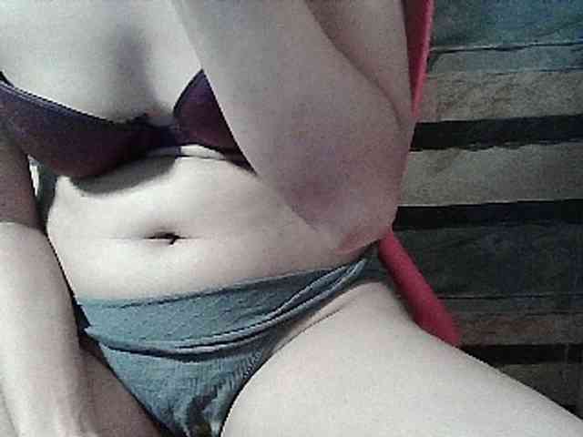 HornyNica webcam