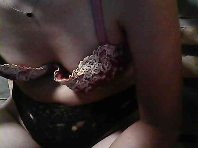 HornyNica webcam