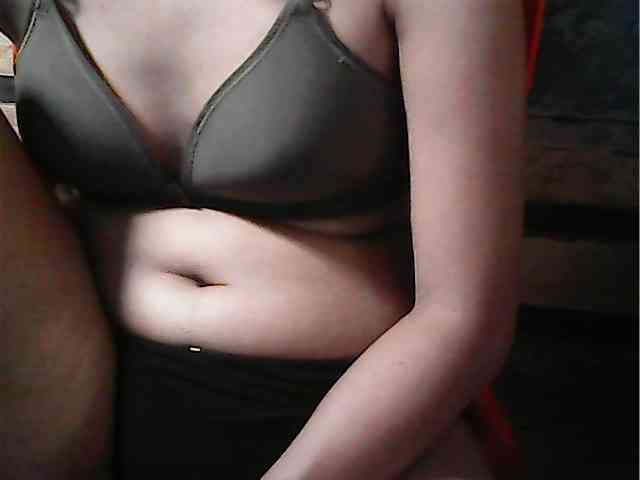 HornyNica webcam