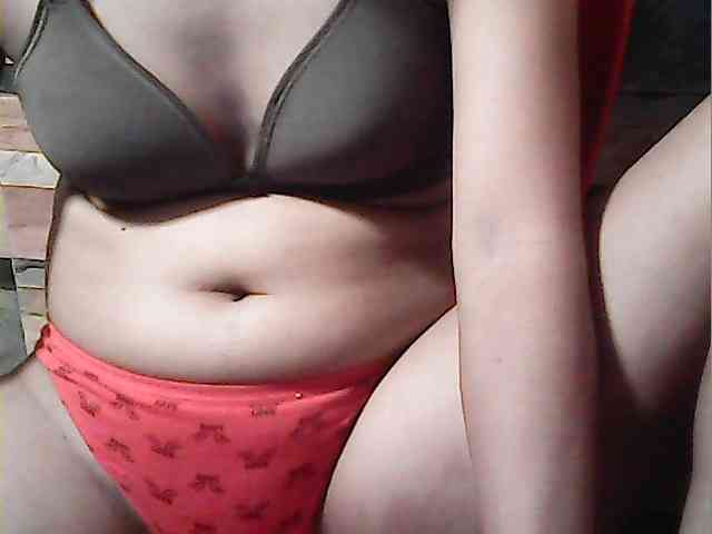 HornyNica webcam