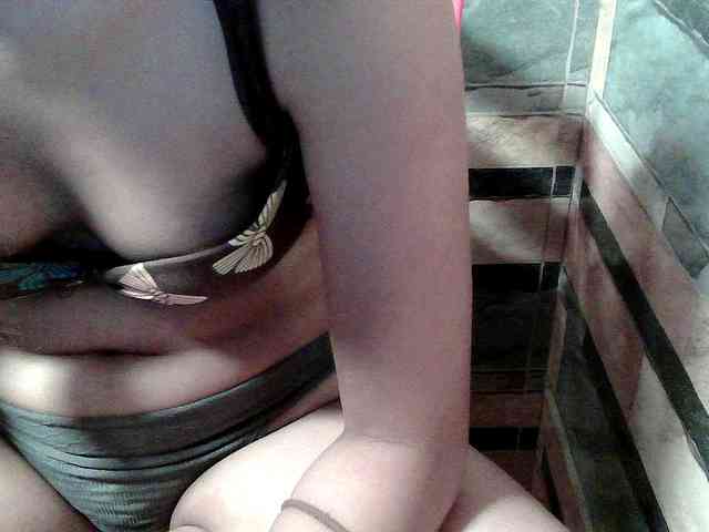 HornyNica webcam