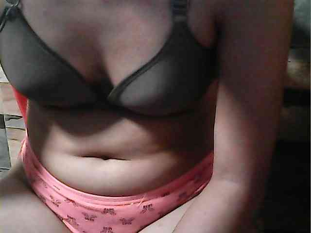 HornyNica webcam