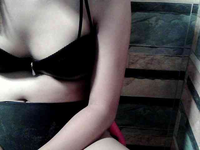 HornyNica webcam